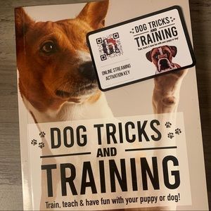 Dog training and tricks book with online streaming key